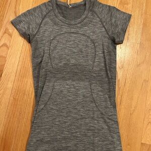 lululemon athletica Charcoal Short Sleeve Tee